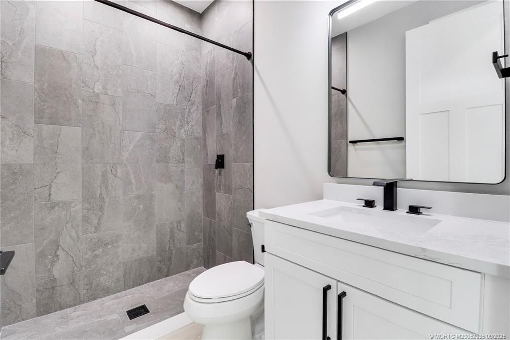 1023 NE Orange Avenue, Jensen Beach, FL 34957 Photo