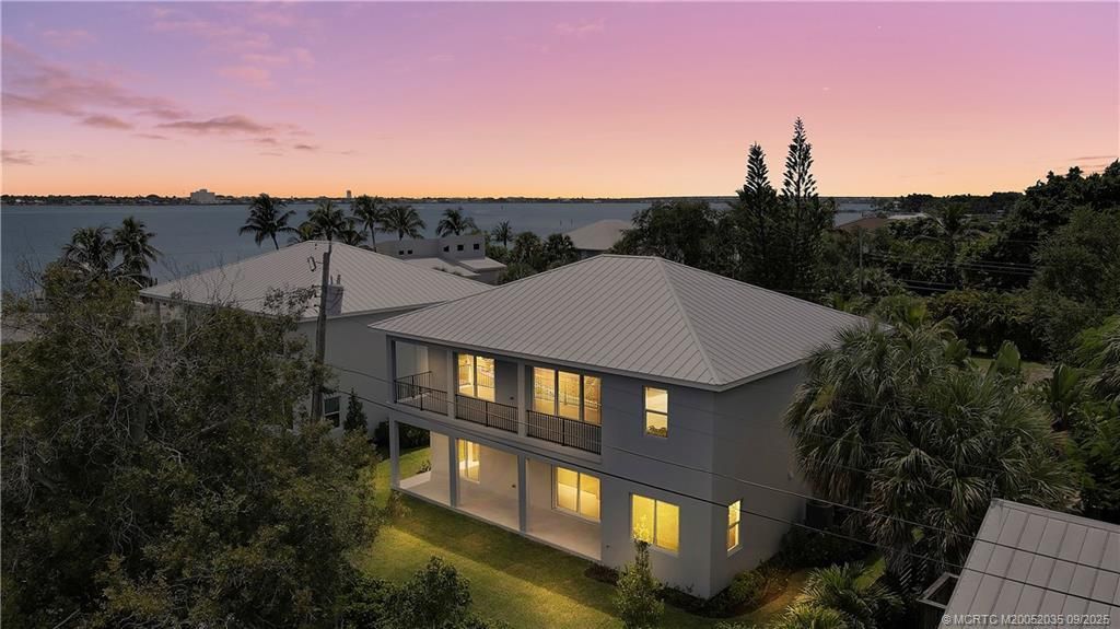 1023 NE Orange Avenue, Jensen Beach, FL 34957 Photo