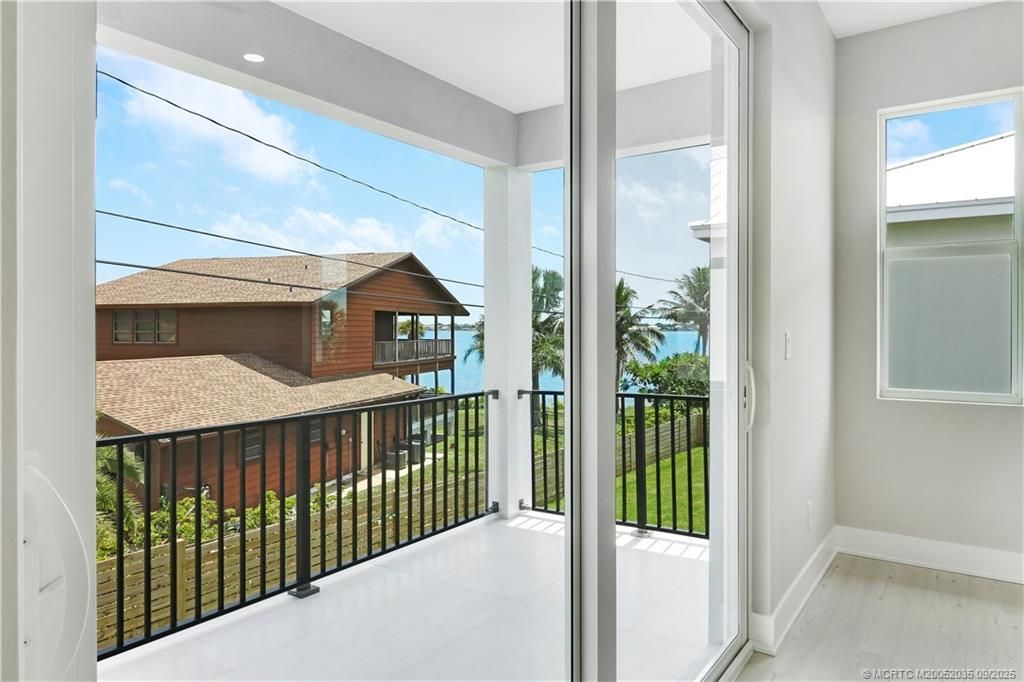 1023 NE Orange Avenue, Jensen Beach, FL 34957 Photo