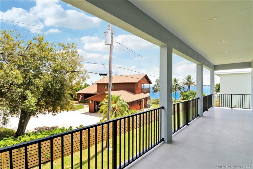 1023 NE Orange Avenue, Jensen Beach, FL 34957 Photo