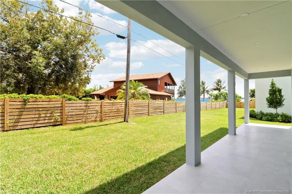 1023 NE Orange Avenue, Jensen Beach, FL 34957 Photo