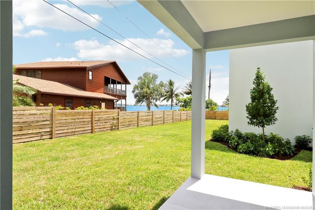 1023 NE Orange Avenue, Jensen Beach, FL 34957 Photo