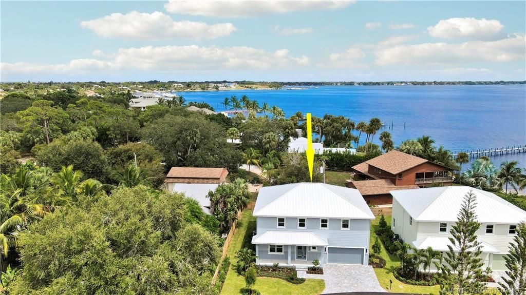 1023 NE Orange Avenue, Jensen Beach, FL 34957 Photo