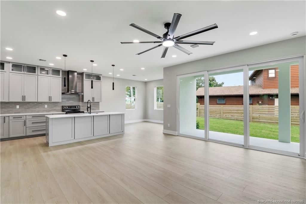 1013 NE Orange Avenue, Jensen Beach, FL 34957 Photo