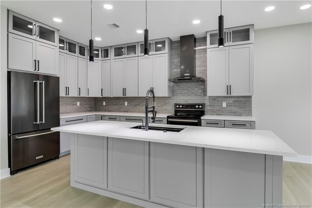 1013 NE Orange Avenue, Jensen Beach, FL 34957 Photo