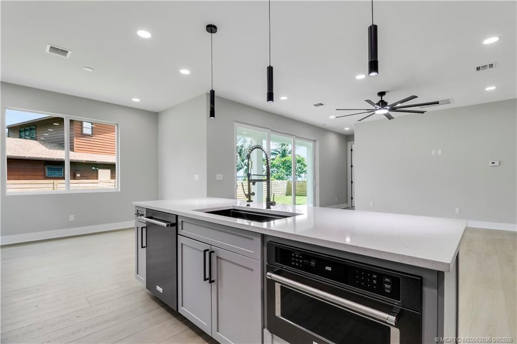 1013 NE Orange Avenue, Jensen Beach, FL 34957 Photo