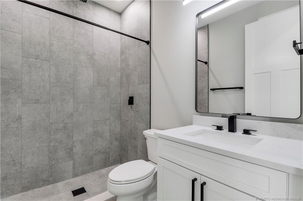 1013 NE Orange Avenue, Jensen Beach, FL 34957 Photo