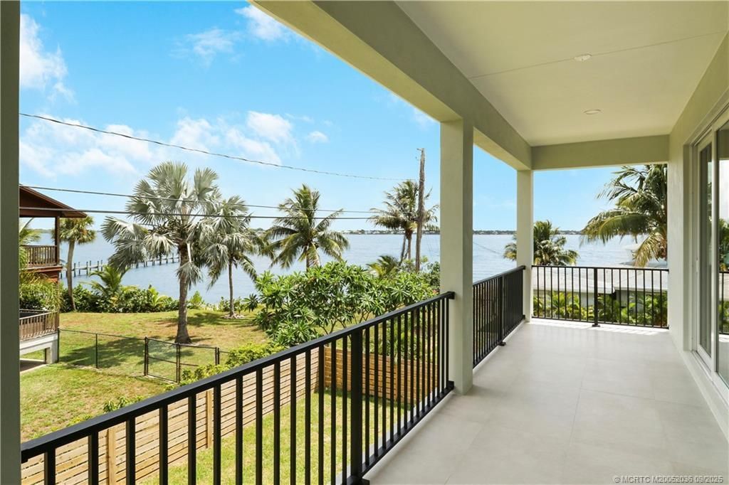 1013 NE Orange Avenue, Jensen Beach, FL 34957 Photo
