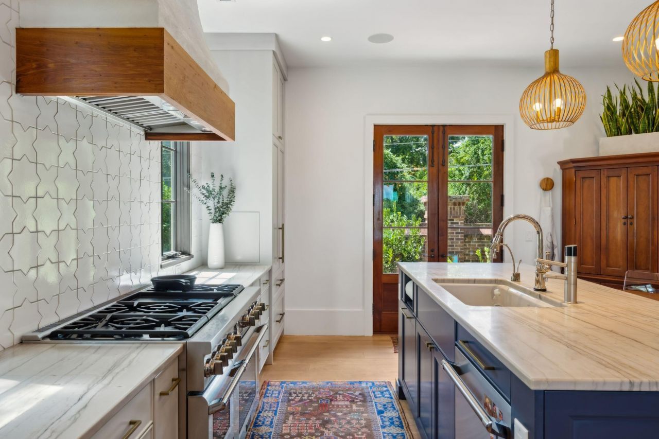 134 3rd Avenue Photo 18