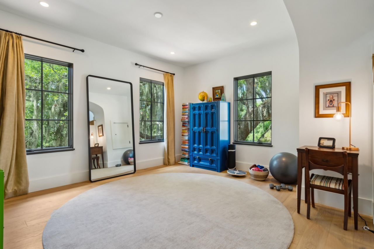 134 3rd Avenue Photo 26