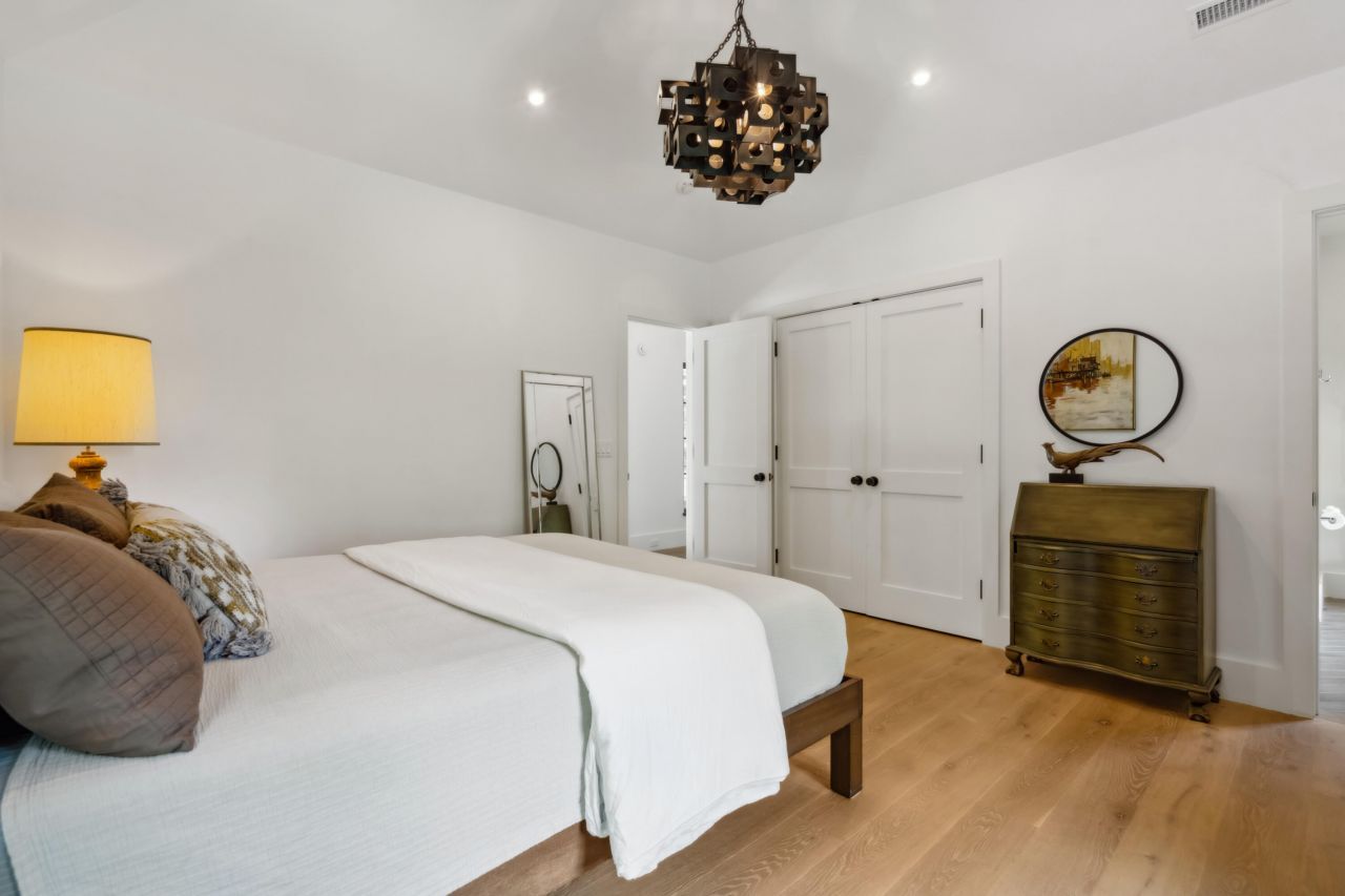 134 3rd Avenue Photo 37