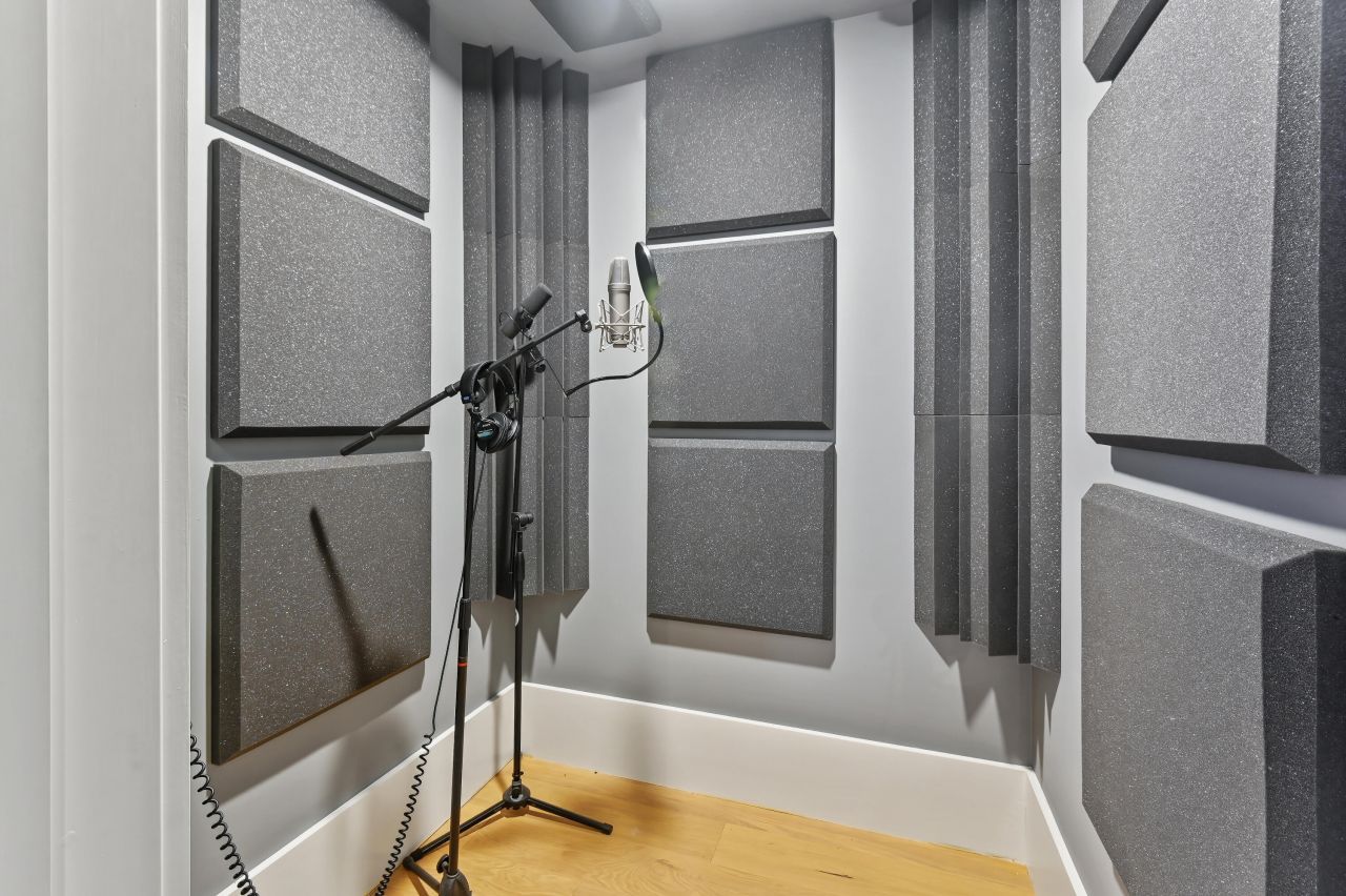 134 3rd Avenue Photo 56