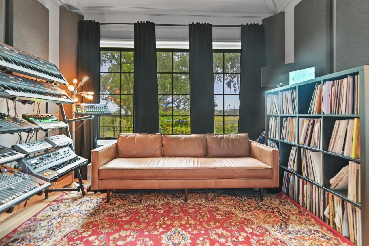 134 3rd Avenue Photo 57