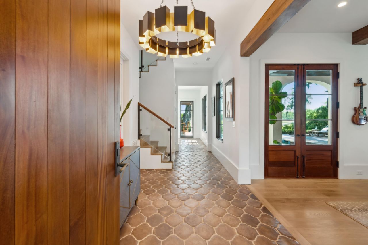 134 3rd Avenue Photo 6