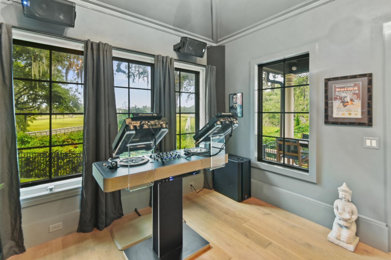 134 3rd Avenue Photo 62