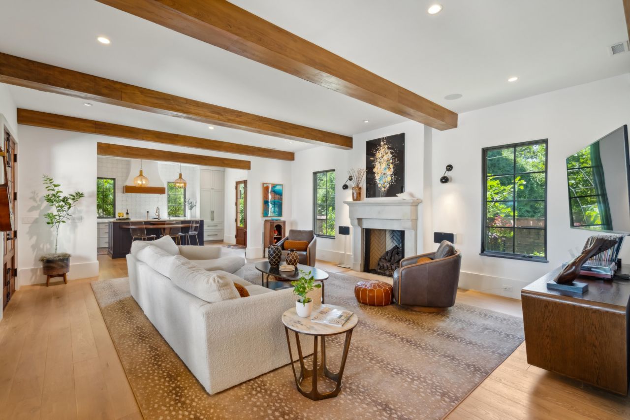 134 3rd Avenue Photo 9