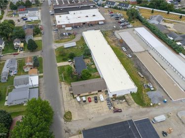 812 & 814 Kaderly Street NW, New Philadelphia, OH 44663