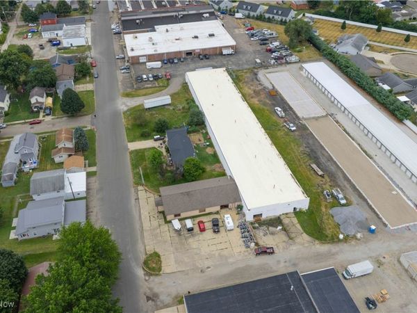 812 & 814 Kaderly Street NW, New Philadelphia, OH 44663