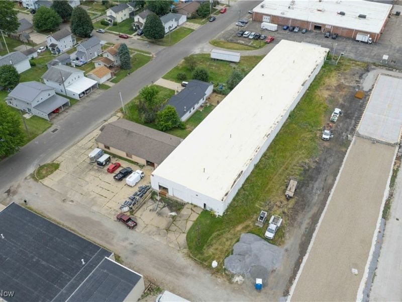 812 & 814 Kaderly Street NW, New Philadelphia, OH 44663 Photo 3