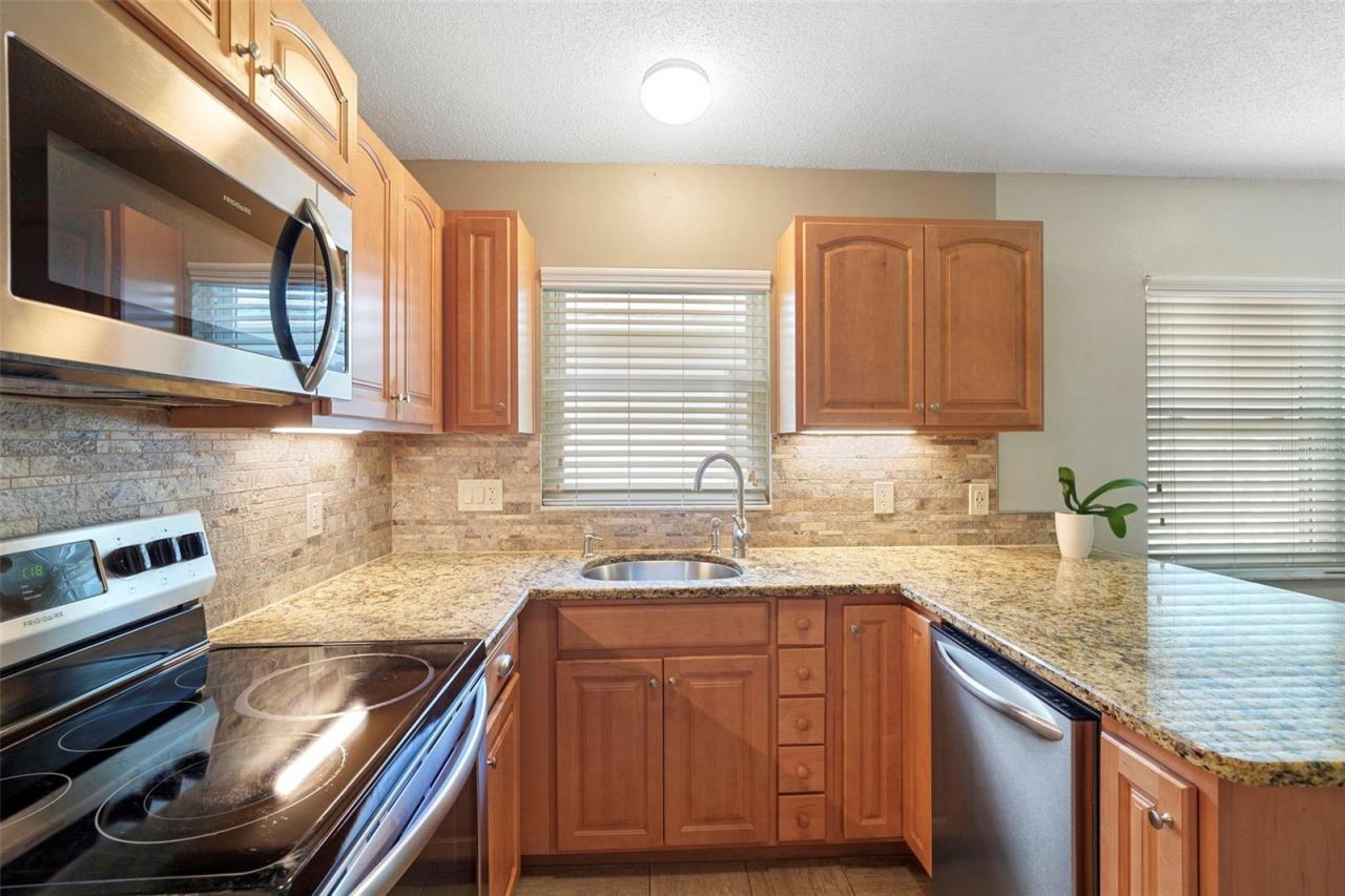 2033 Garwood Drive, Orlando, FL 32822 Photo