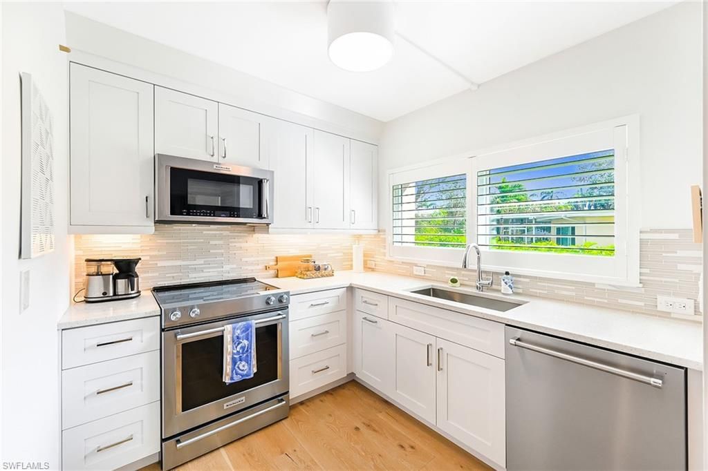1334 Crayton Rd, Unit 1, Naples, FL 34102 Photo