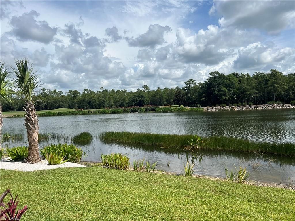 8555 Naples Heritage Dr, Unit 214, Naples, FL 34112 Photo