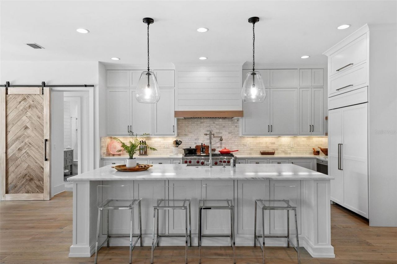 555 Suwanee Circle, Tampa, FL 33606 Photo