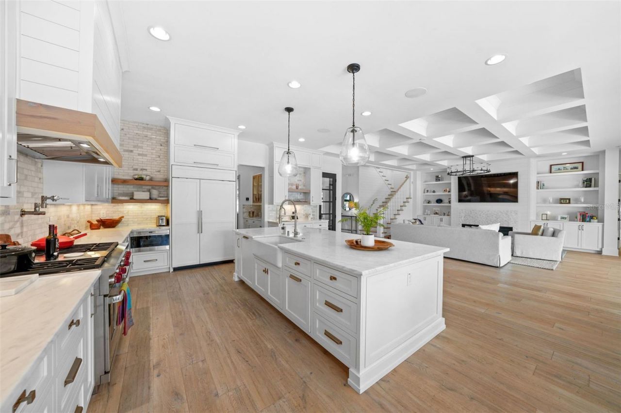 555 Suwanee Circle, Tampa, FL 33606 Photo