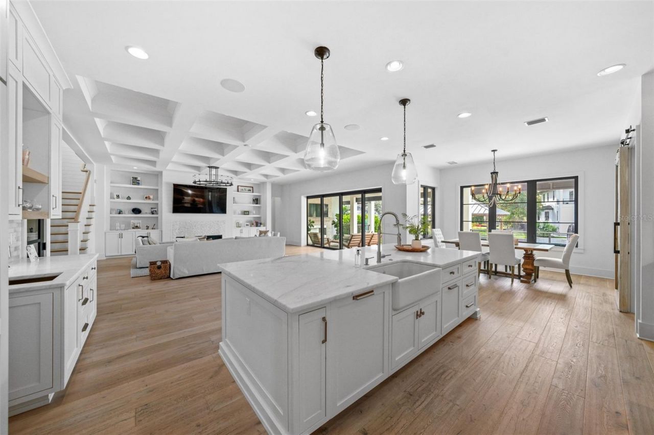 555 Suwanee Circle, Tampa, FL 33606 Photo