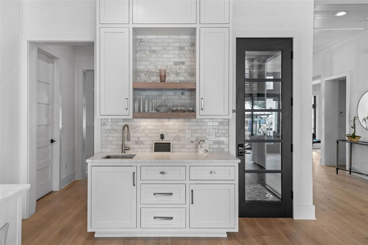 555 Suwanee Circle, Tampa, FL 33606 Photo