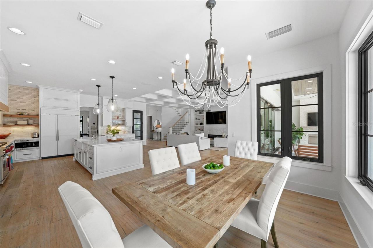 555 Suwanee Circle, Tampa, FL 33606 Photo