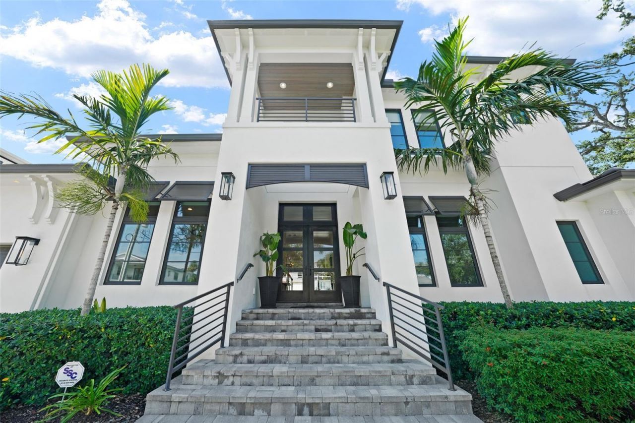 555 Suwanee Circle, Tampa, FL 33606 Photo