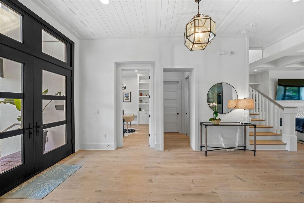 555 Suwanee Circle, Tampa, FL 33606 Photo