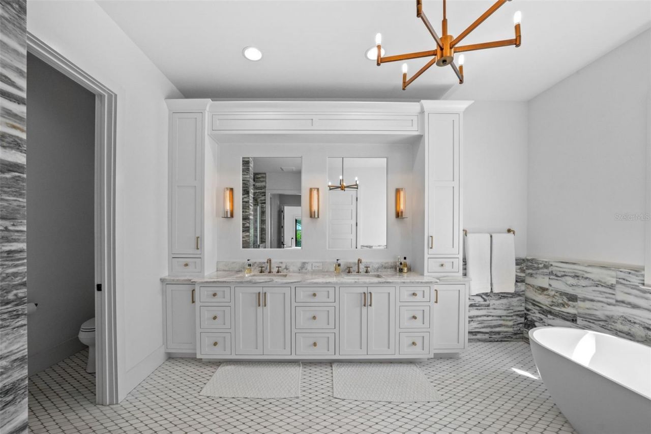 555 Suwanee Circle, Tampa, FL 33606 Photo