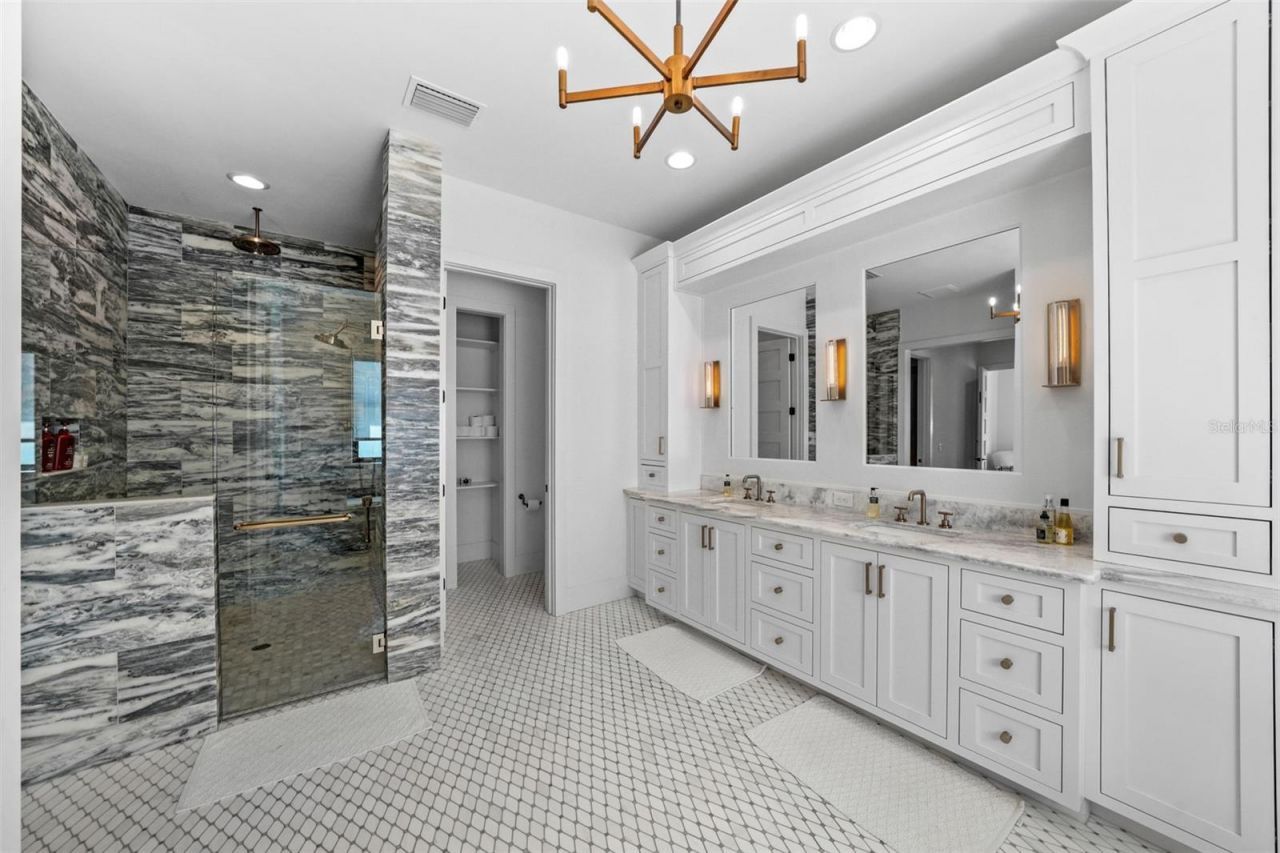 555 Suwanee Circle, Tampa, FL 33606 Photo