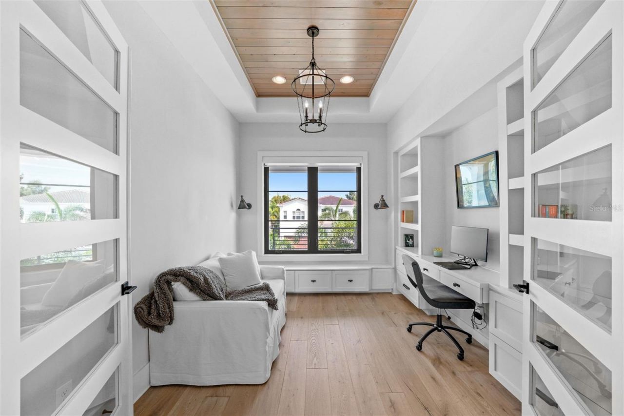 555 Suwanee Circle, Tampa, FL 33606 Photo