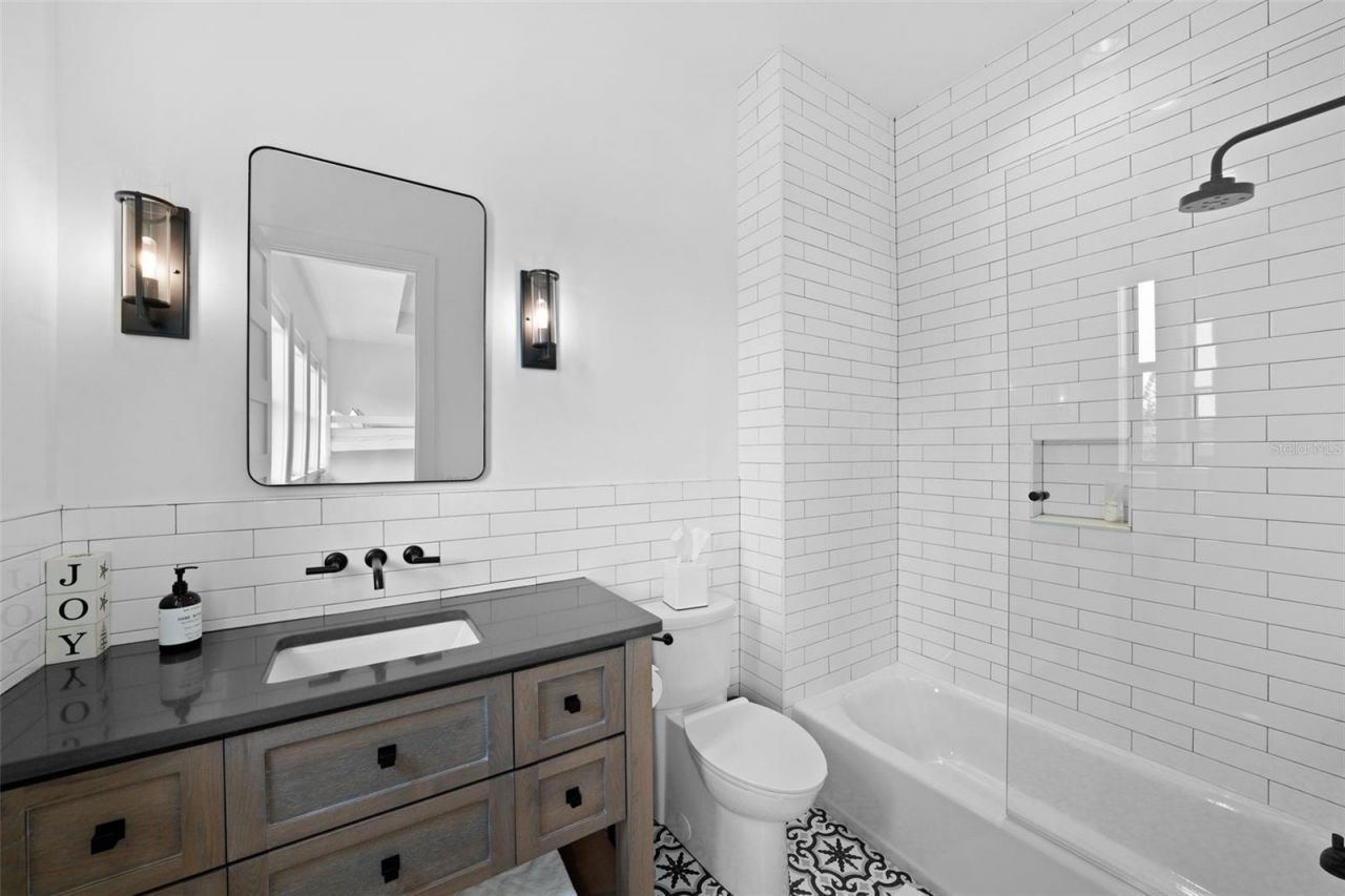 555 Suwanee Circle, Tampa, FL 33606 Photo