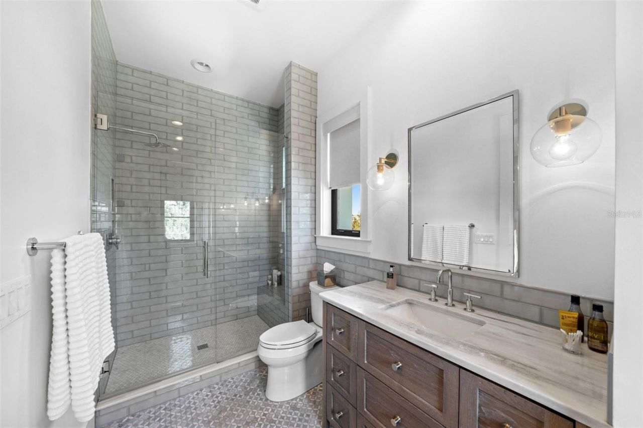 555 Suwanee Circle, Tampa, FL 33606 Photo