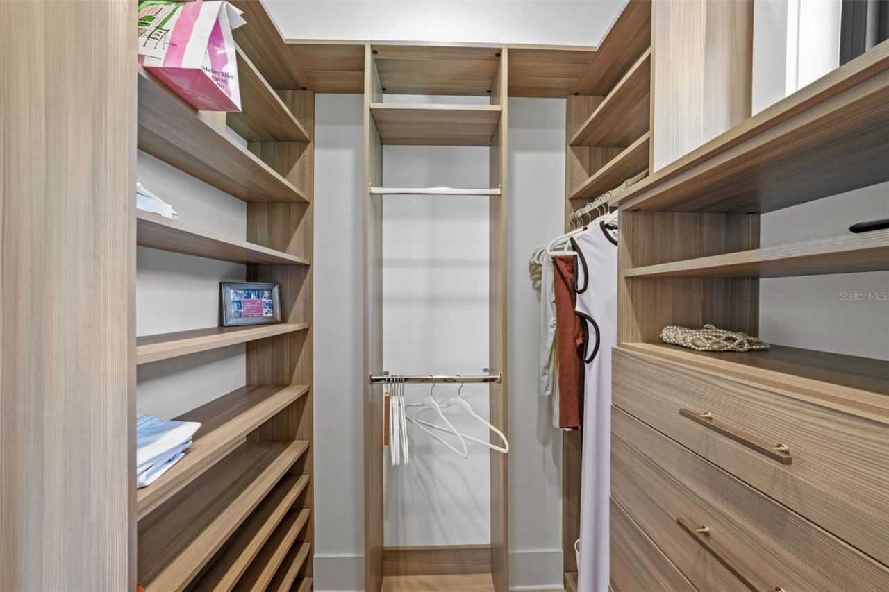 555 Suwanee Circle, Tampa, FL 33606 Photo