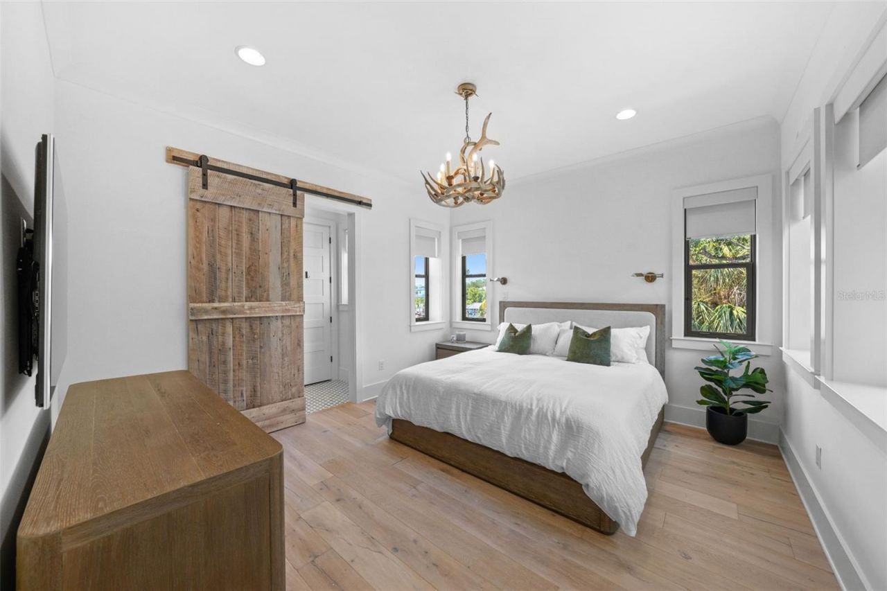 555 Suwanee Circle, Tampa, FL 33606 Photo