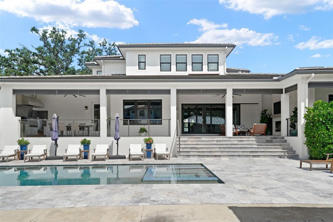 555 Suwanee Circle, Tampa, FL 33606 Photo