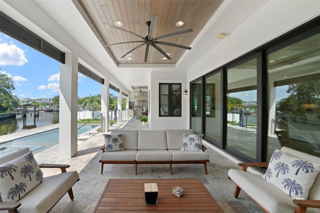 555 Suwanee Circle, Tampa, FL 33606 Photo