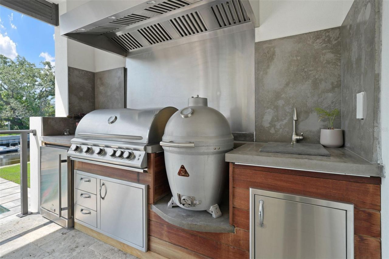 555 Suwanee Circle, Tampa, FL 33606 Photo