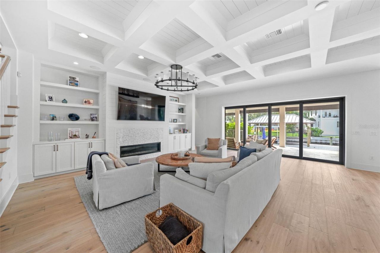 555 Suwanee Circle, Tampa, FL 33606 Photo