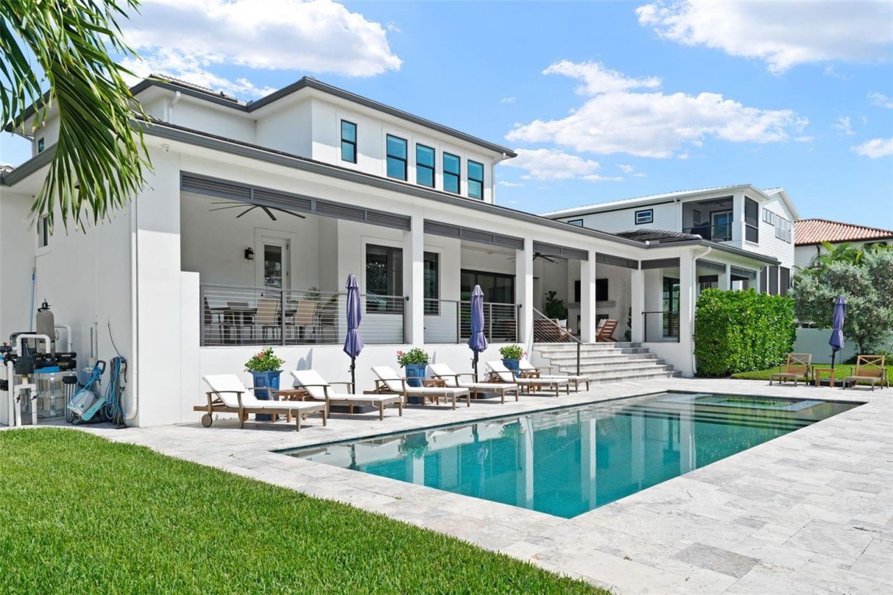 555 Suwanee Circle, Tampa, FL 33606 Photo