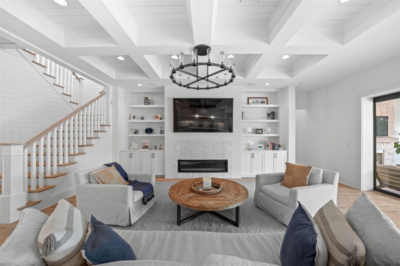 555 Suwanee Circle, Tampa, FL 33606 Photo