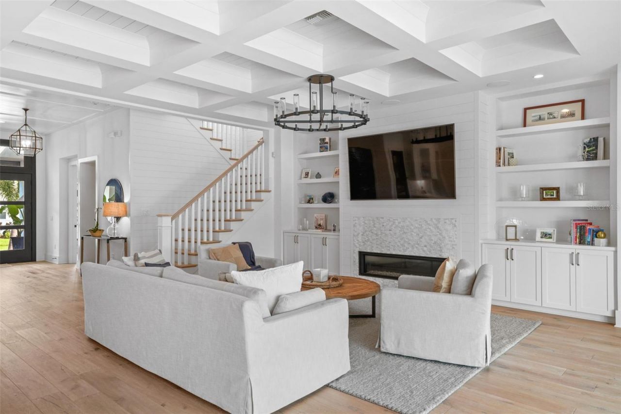 555 Suwanee Circle, Tampa, FL 33606 Photo