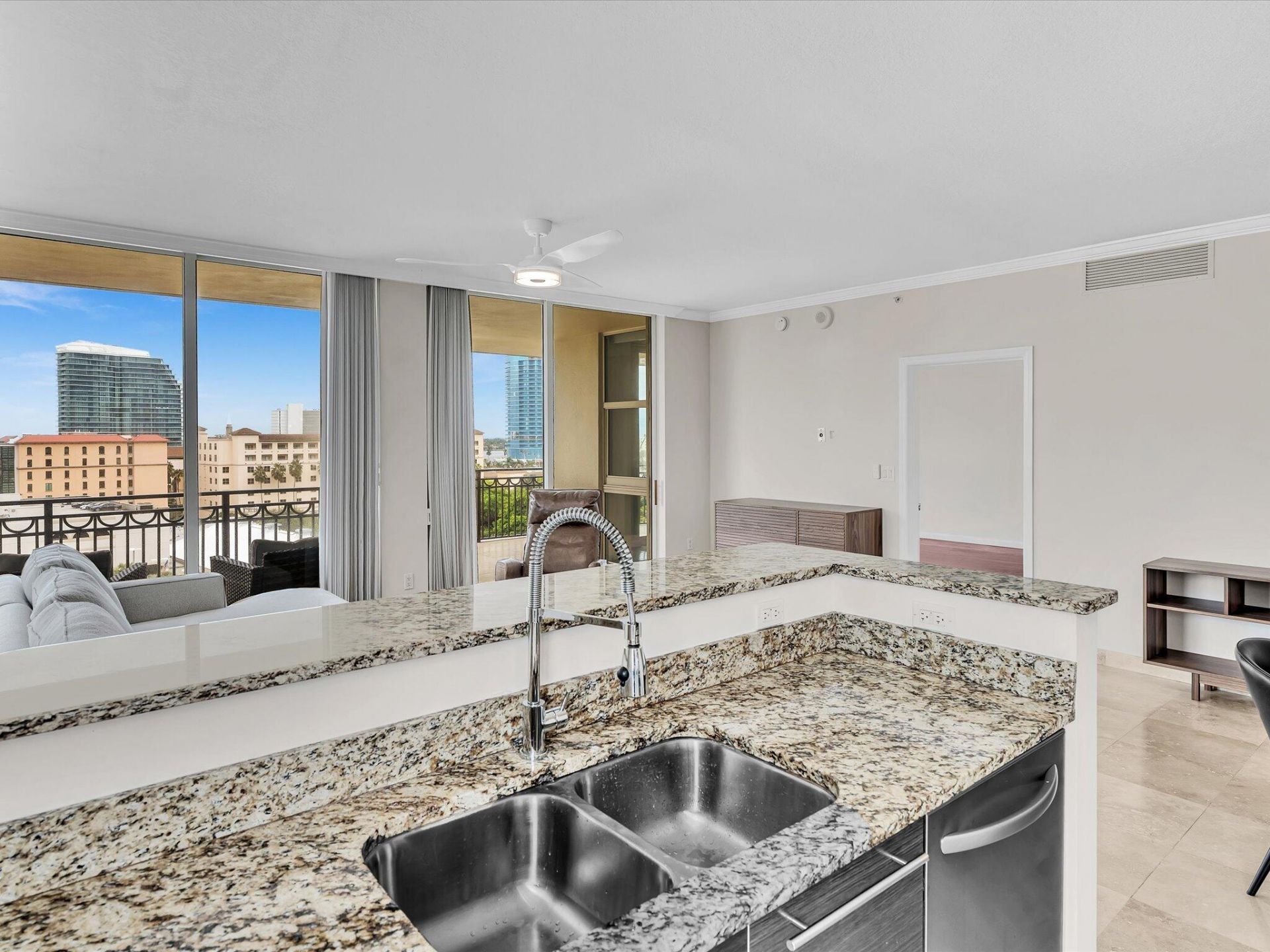 550 Okeechobee Boulevard, Unit 802, West Palm Beach, FL 33401 Photo