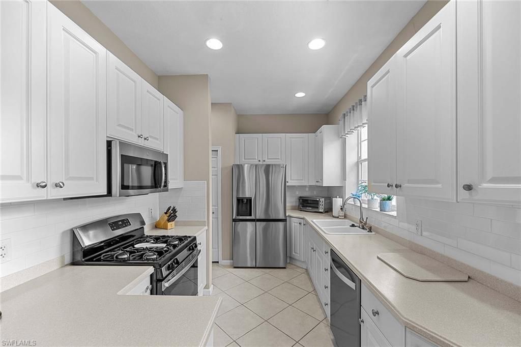 3975 Deer Crossing Ct, Unit 201, Naples, FL 34114 Photo