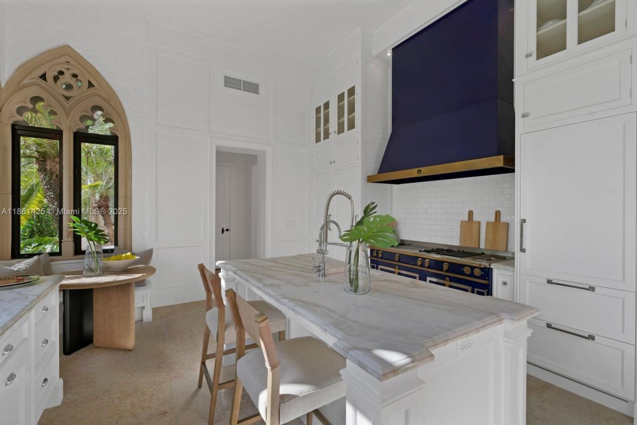 1840 S Bayshore Ln, Miami, FL 33133 Photo